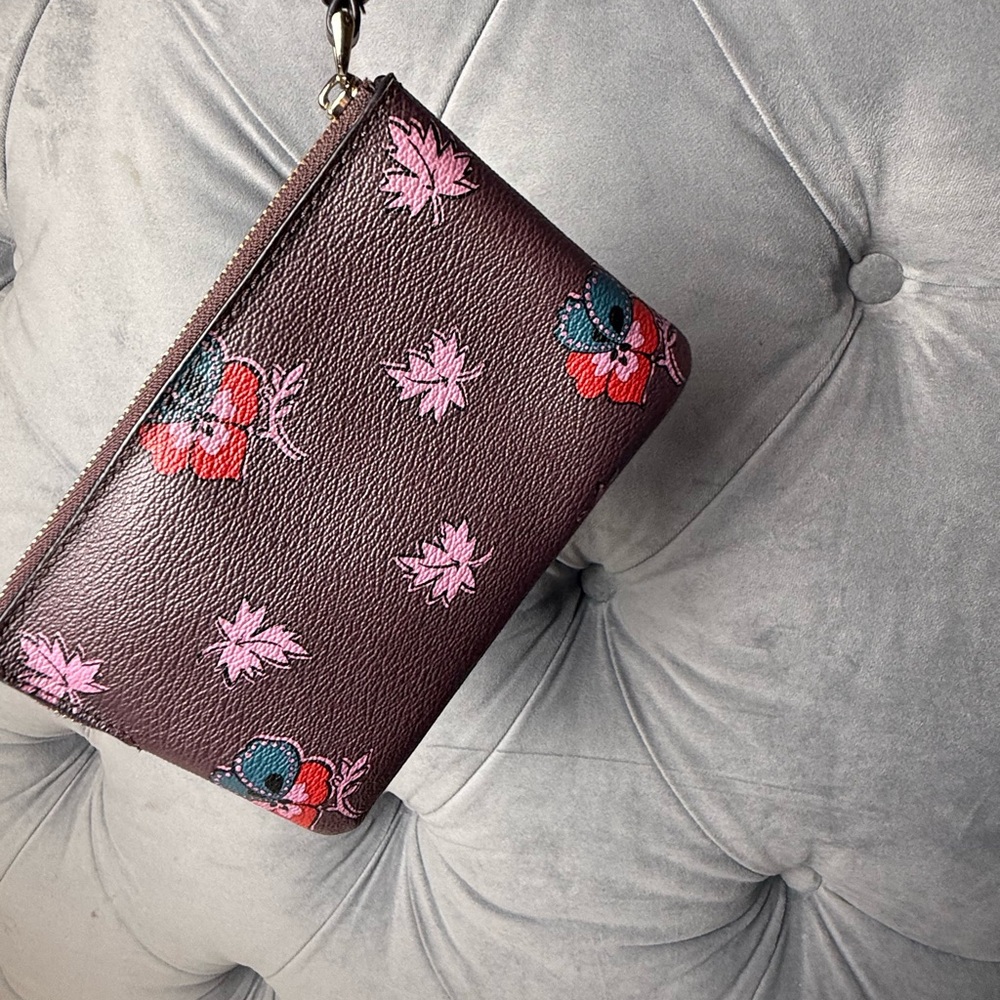 Coach Wildflower‎ Print Dk Purple Wristlet Wallet Ltd - Picture 3 of 3